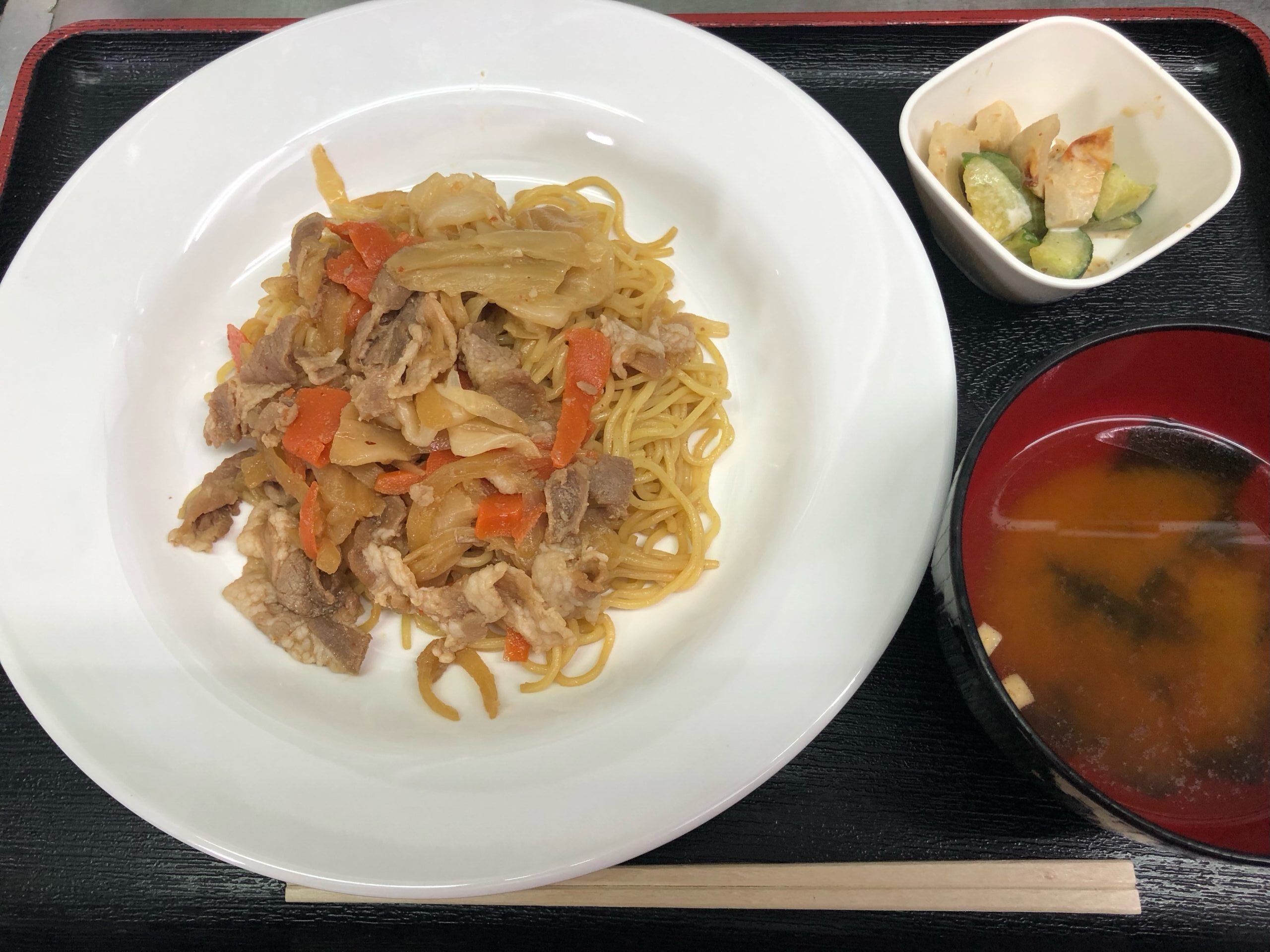 お昼ごはんの焼きそば🍚🍴