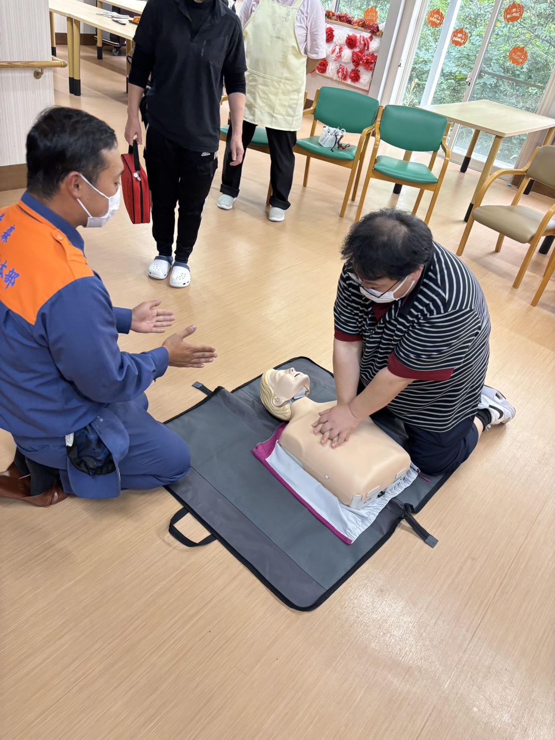 消防隊による救命講習実施